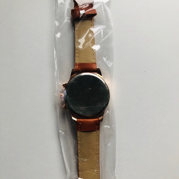 Premium Quality Watch - Picture 3 of 3